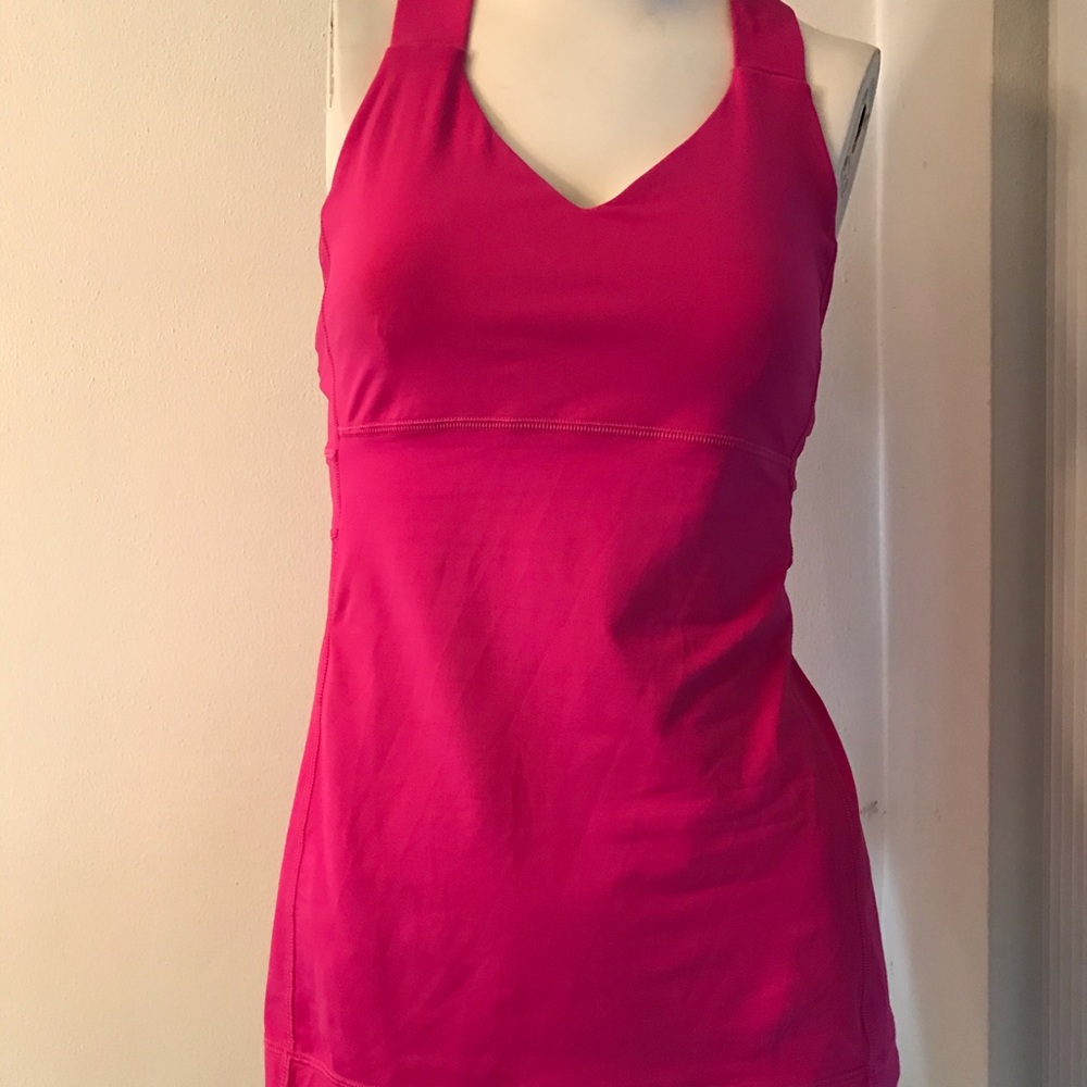 Lululemon adorable hot pink ladies top